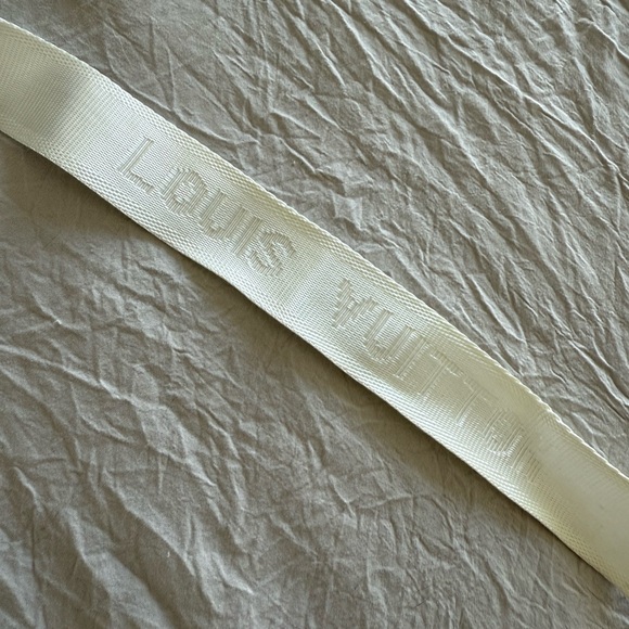 Louis Vuitton White and Gray Monogram Crossbody Bag - Picture 4 of 5